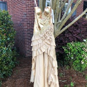 Gorgeous in gold formal